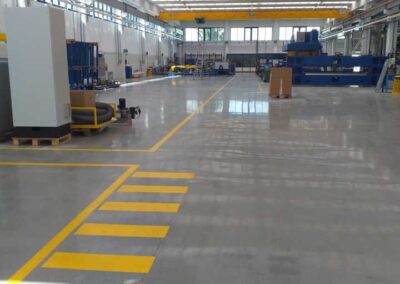 Capannone industriale lucidatura pavimentazione
